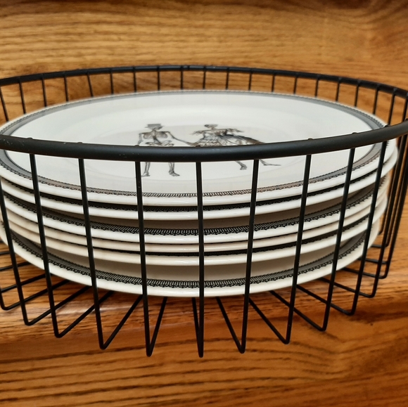 Victorian 11" Skeleton Couple plates set of 6 plates & 1 metal basket Halloween - Picture 11 of 16